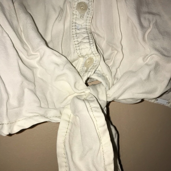 Button up t-shirt - Picture 3 of 4